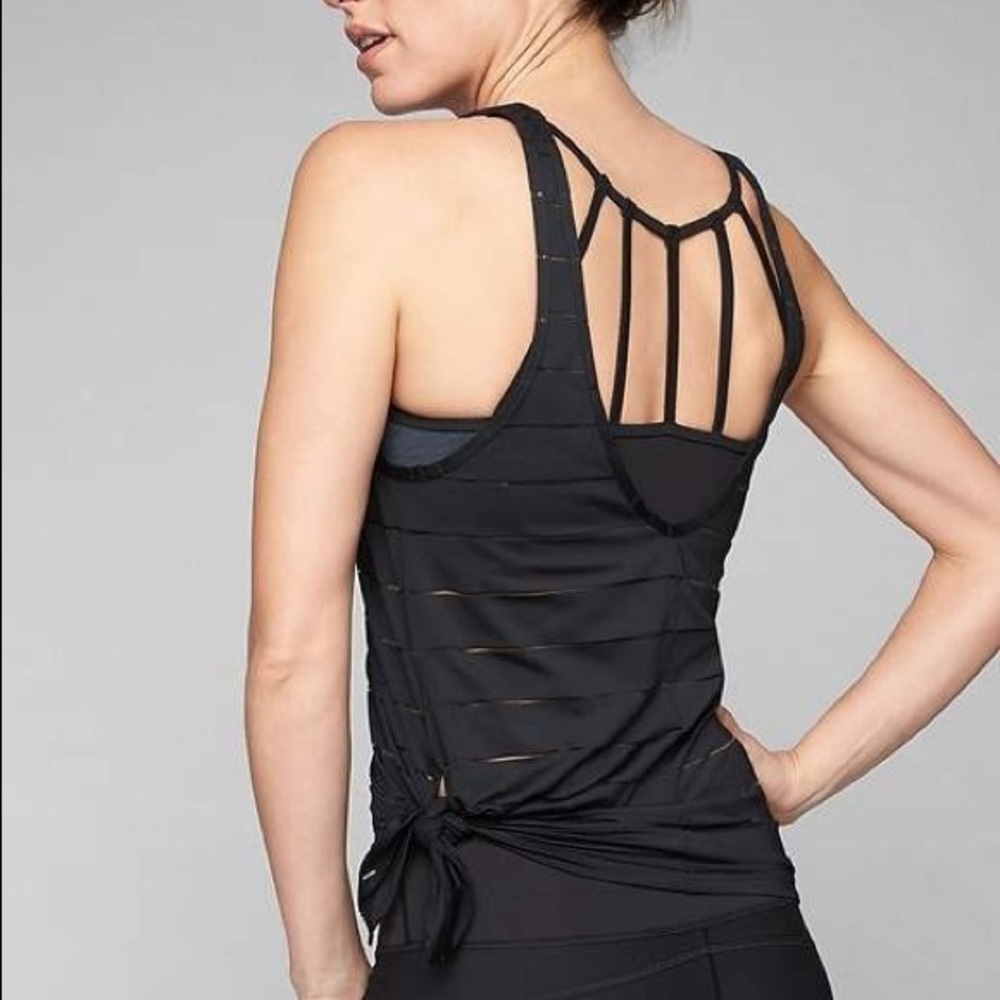 Athleta Max Out Chi Tank